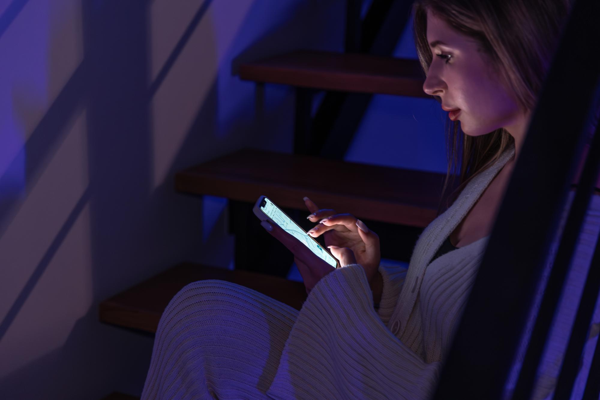 Why Your "Just 5 Minutes" Online Turns Into an Hour – and What's Behind It